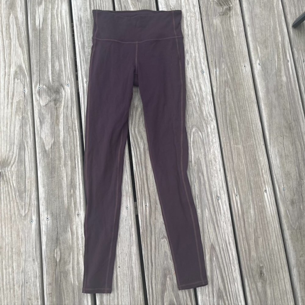 ** Athleta Leggings Sz XS Maroon Purple Salutation 7/8 Tight High Waist - Picture 1 of 9
